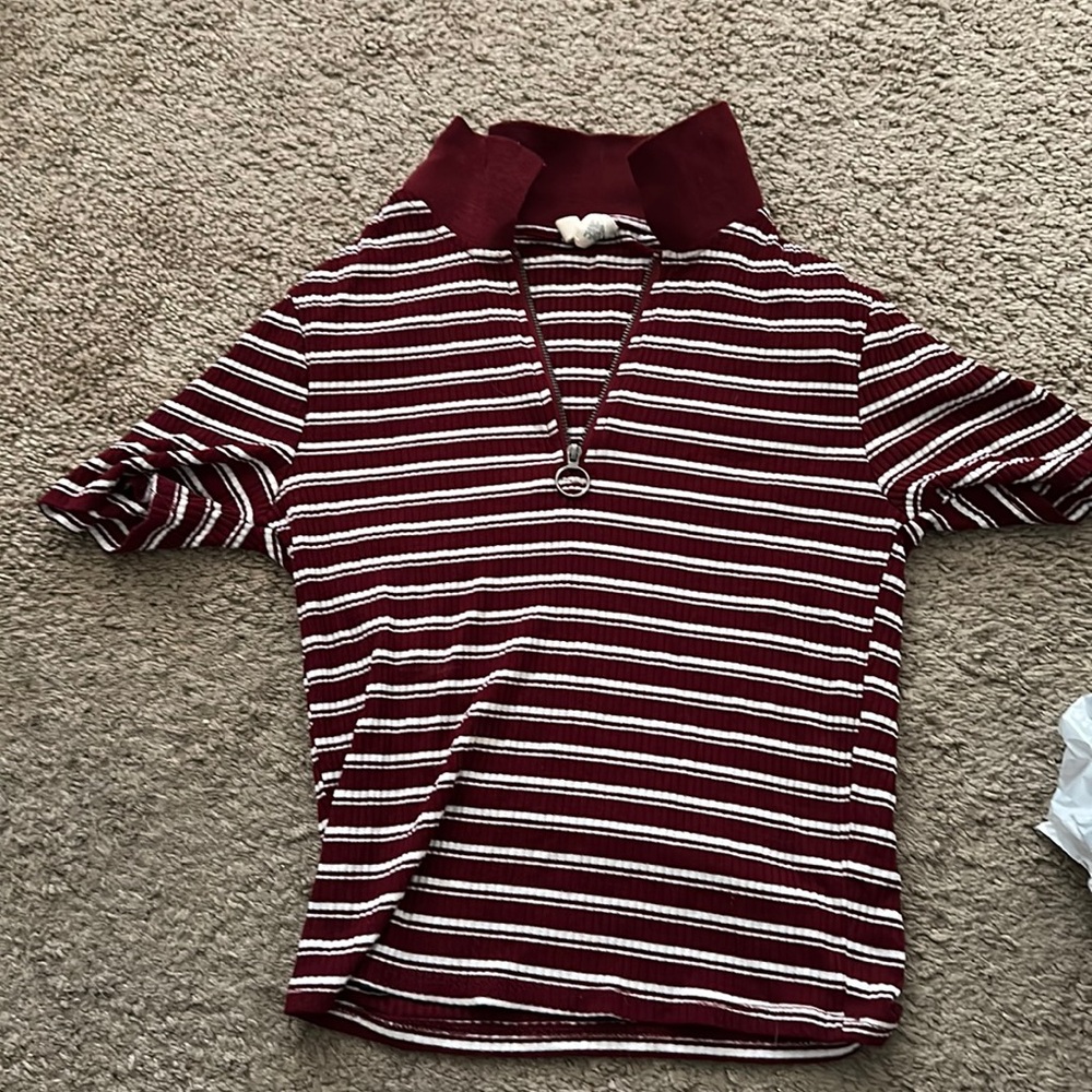 Sky and Sparrow, Size: S, Color: Dark red and white